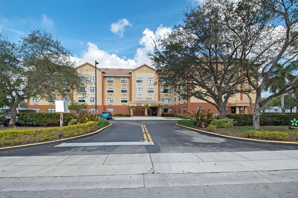 Extended Stay America Premier Suites - Miami - Airport - Doral - 87Th Avenue South Sweetwater Exterior photo