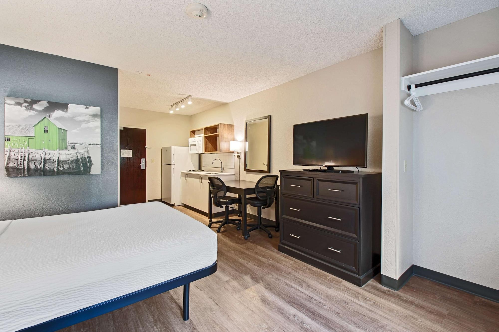 Extended Stay America Premier Suites - Miami - Airport - Doral - 87Th Avenue South Sweetwater Exterior photo