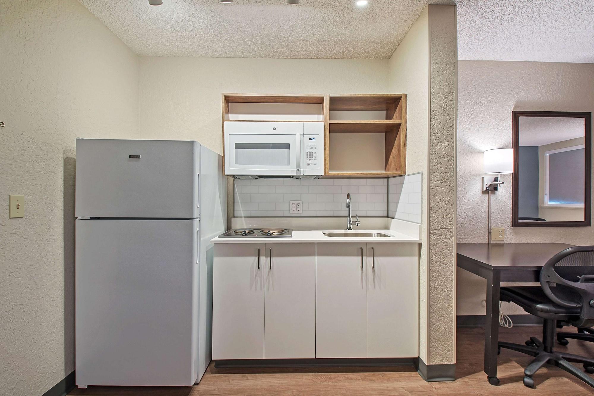Extended Stay America Premier Suites - Miami - Airport - Doral - 87Th Avenue South Sweetwater Exterior photo