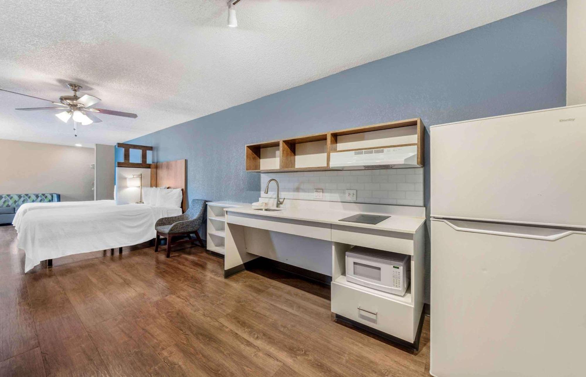 Extended Stay America Premier Suites - Miami - Airport - Doral - 87Th Avenue South Sweetwater Exterior photo