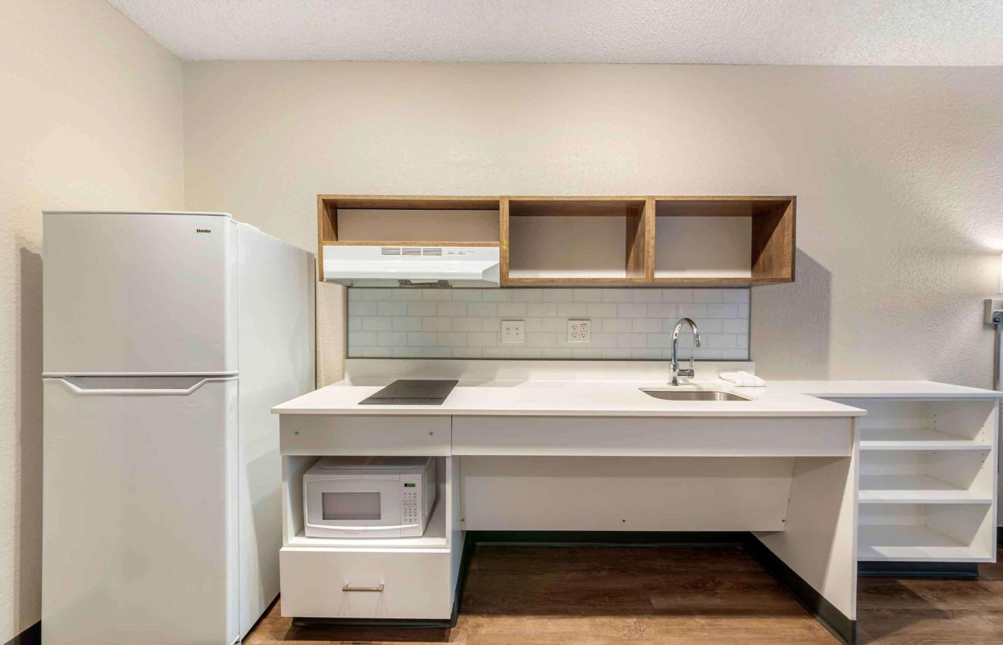 Extended Stay America Premier Suites - Miami - Airport - Doral - 87Th Avenue South Sweetwater Exterior photo