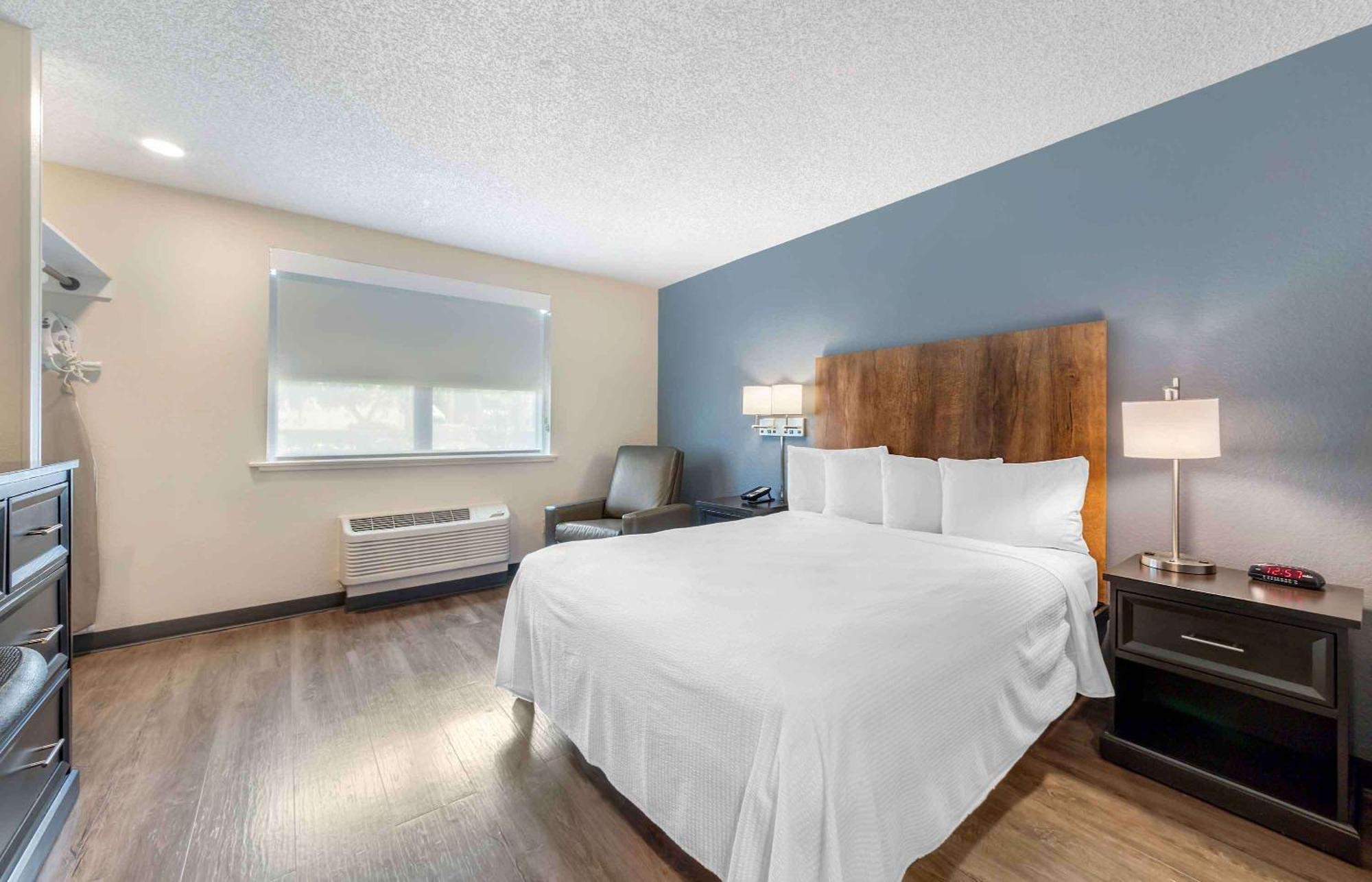 Extended Stay America Premier Suites - Miami - Airport - Doral - 87Th Avenue South Sweetwater Exterior photo